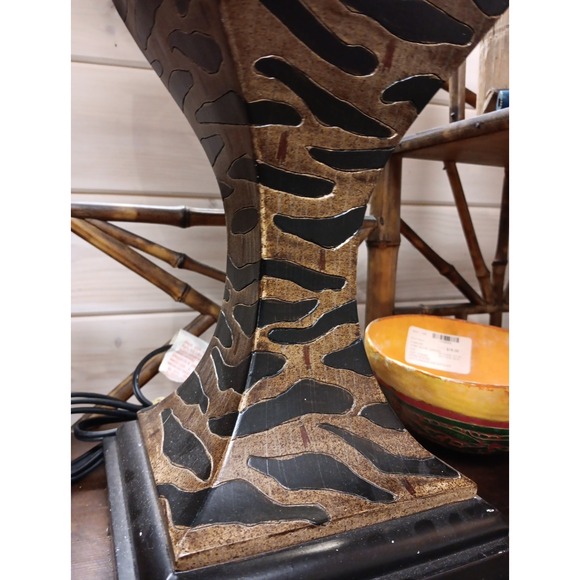 Exotic Animal Lamp 1119 - Picture 3 of 3